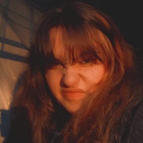 Meet your Posher, Mackenzie - Picture 2 of 2